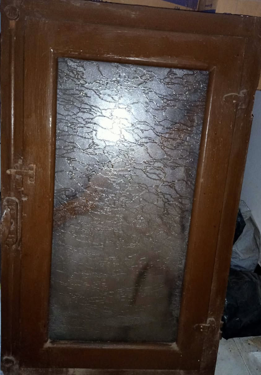 4 شبابيك الواحد 2 ضلفة واحده زجاج والسلك عرض 60 في طول 98 و الشباك التاني 2 ضلفة الواحده ضلفتين سلك وزجاج عرض 34 في 65


**إذا كنت صاحب هذا الإعلان وتريد حذفه لأي سبب، رجاءا أرسل رسالة إلى الدعم الفني**