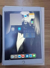 ايبات ابل 8 جهاز نضيف مكفول من اشخط كامل هوه وكارتونته وكله شغال جهاز ...