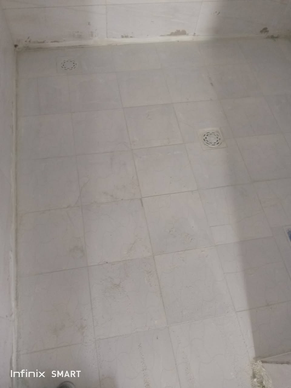 اسلام عليكم كادر سيراميك متفرق بسعار جدار وارضي 4000  ***********
