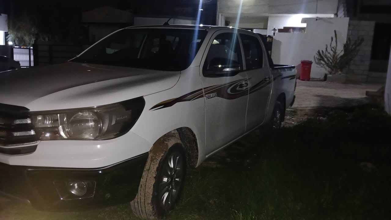 تويتا هايلوكس بدون فور ويل  موديل ٢٠١٦ كير اوتوماتيك محرك كير اكسل شرط بدون عيب بدون مفتوح  رقم سليماني منتهي سنتين  سياره بيها ٣ قطع  بدون بجم بدون  دواخل بدون ايرباك  سياره ماشي ١٣٨ الف حقيقي   صوره صونار مرفق بلمنشور  سعر ٢١٥  مكان كركوك
 ***********
