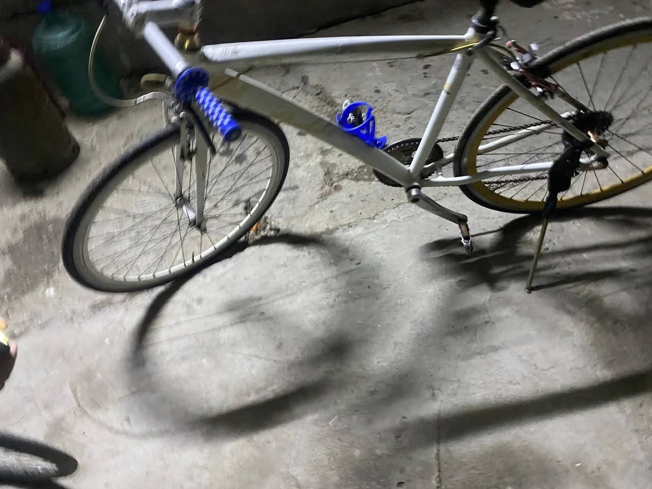 سلام عليكم. باسكل ياباني  جديد كلشي مابي بس تاير مبنجر75وبي مجال التصال عل رقم أو مراسله  بس وتساب***********
