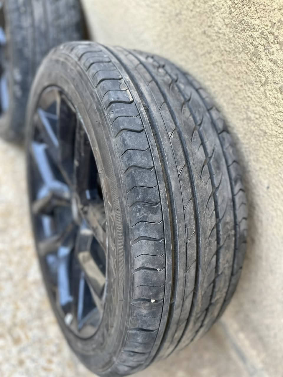 سلام عليكم ويل حجم 20 GT مكفول عواج وتصليح وبي تخم تاير صارله اسبوع من مشدود شرط وانتاج 25. سعر 550 الف وبي مجال لطيبين عنوان حله مركز


**إذا كنت صاحب هذا الإعلان وتريد حذفه لأي سبب، رجاءا أرسل رسالة إلى الدعم الفني**