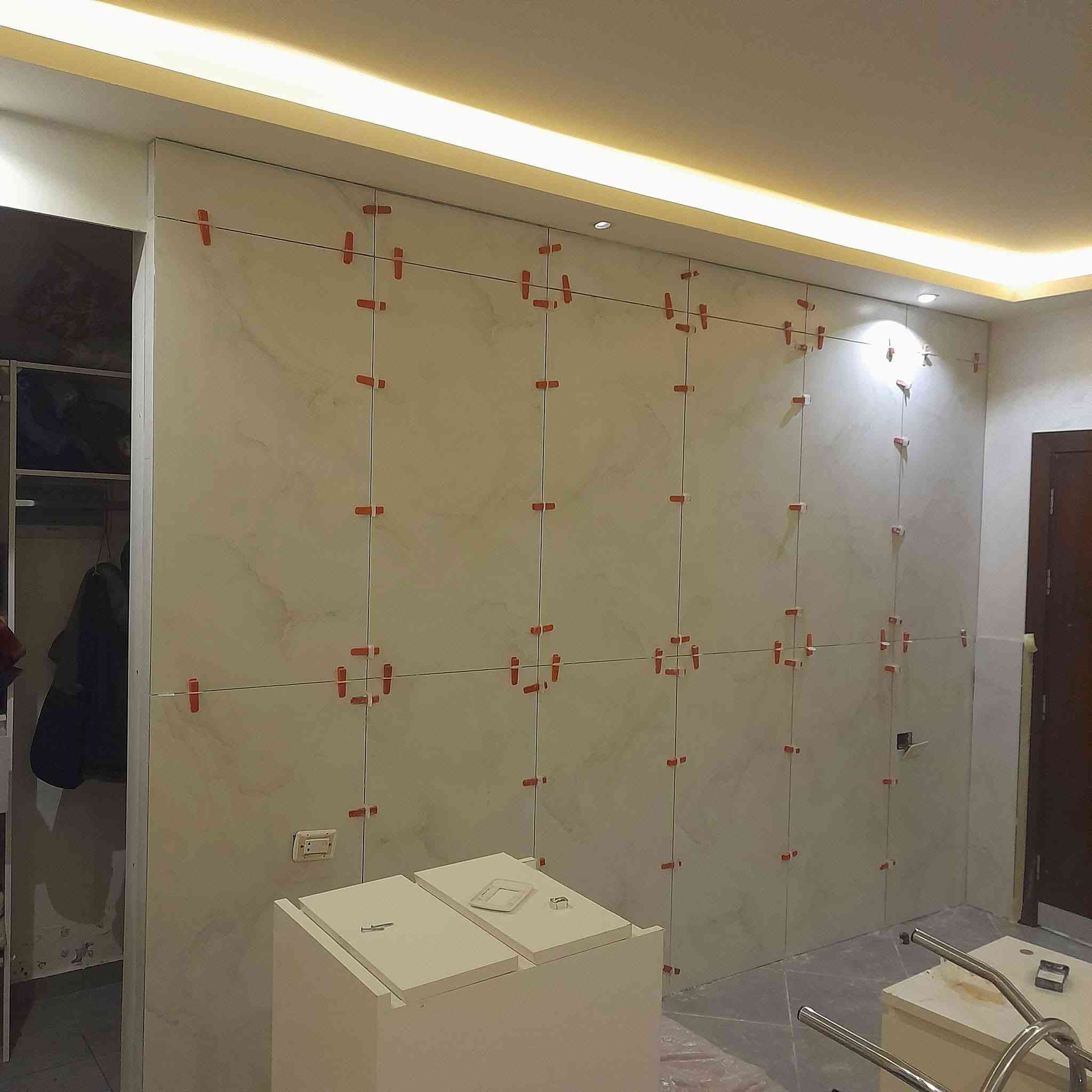 خلفه سيراميك وبورسلين الواح ومرمر متفرف *********** شرط ماتنطي ربع الا بعد استلام العمل
