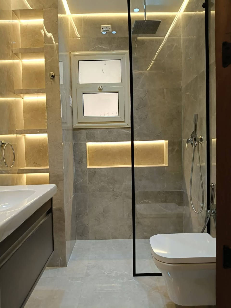 سلام عليكم ورحمه الله وبركاته 
تاسيسات صحية عامة ***********
