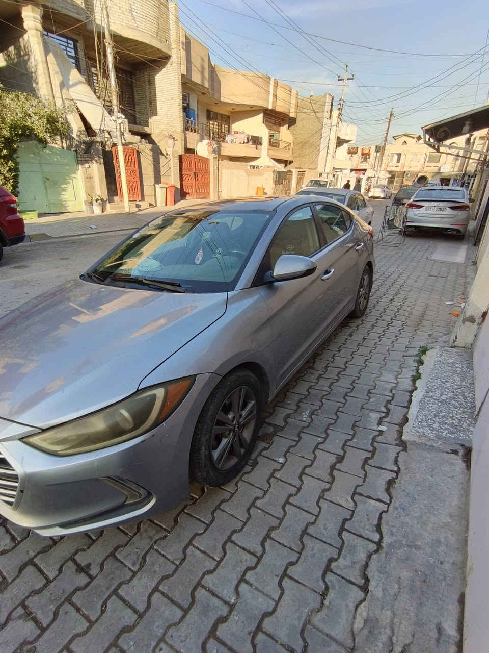 السلام عليكم
سيارة النترا امريكي للبيع فول مواصفات
 فتحة وبصمة ومحرك 2000
 ماشية 47000 بغداد 
السعر: 130 ورقة
رقم الهاتف: ***********
