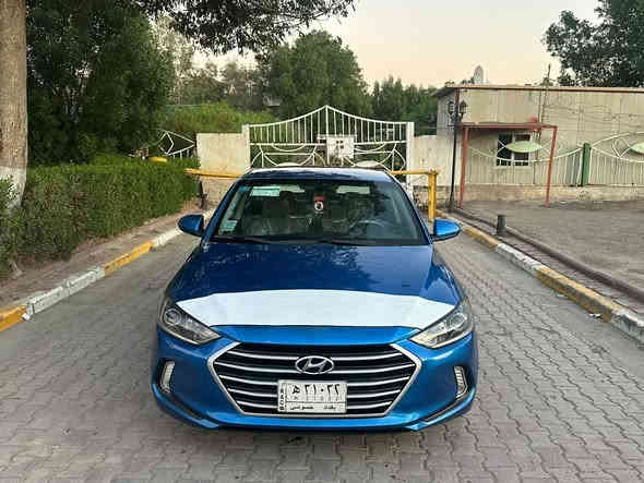 سلام عليكم ورحمة النترة لبيع موديل 2017سيارة جاهزة مكينة كير صدر تبريد كفالي الصبغ والضربة عدة الدعامية مصبوغة مكينة دوش 2000 السعر 127وبيها مجال مكان السيارة البياع الاتصال على ***********
