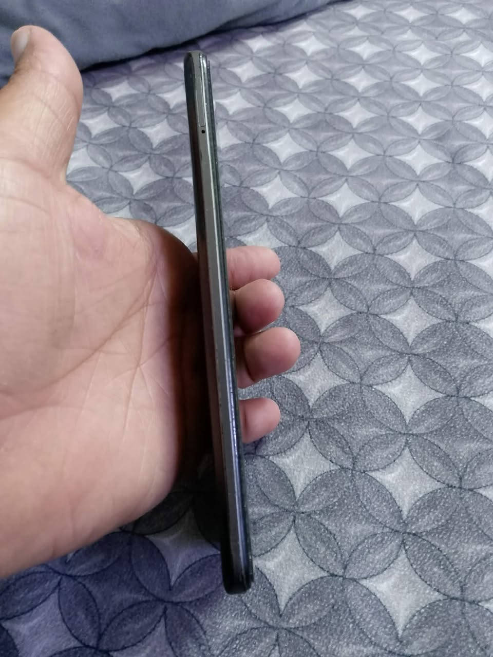 ريلمي 8 بيه فطور قليله بالكلاس مال شاشه وشرط شاشه اصليه كله شغال بدون اي خلل بصمه شاشه ذ١٢٨ 
السعر ٦٠ وبيه مجال قليل
