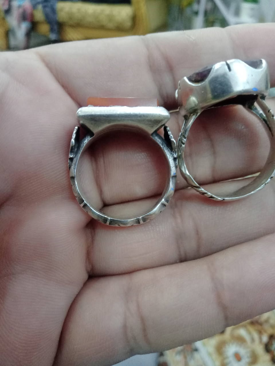 من رخصت الادمن متاح ياقوت أفريقي وعقيق يماني مخطوط سعرهن قفل ١٠٠ بغداد ماعندي توصيل اعتذر


**إذا كنت صاحب هذا الإعلان وتريد حذفه لأي سبب، رجاءا أرسل رسالة إلى الدعم الفني**