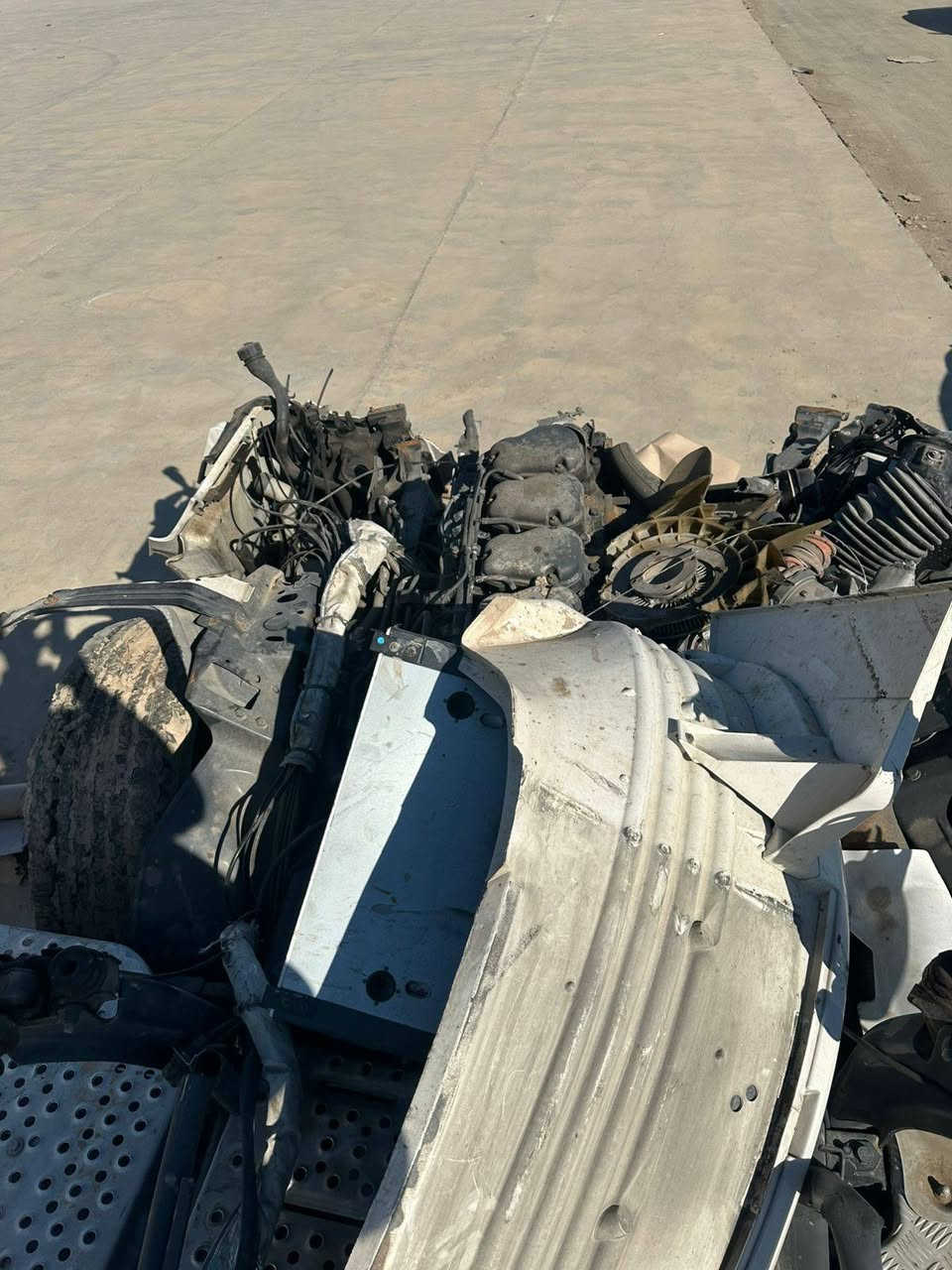 سلام عليكم ورحمة الله وبركاته سيارة البيع  حادث موديل 2016 رقم السيارة دهوك بس راس مامربوطه َ رقم الهاتف ***********
