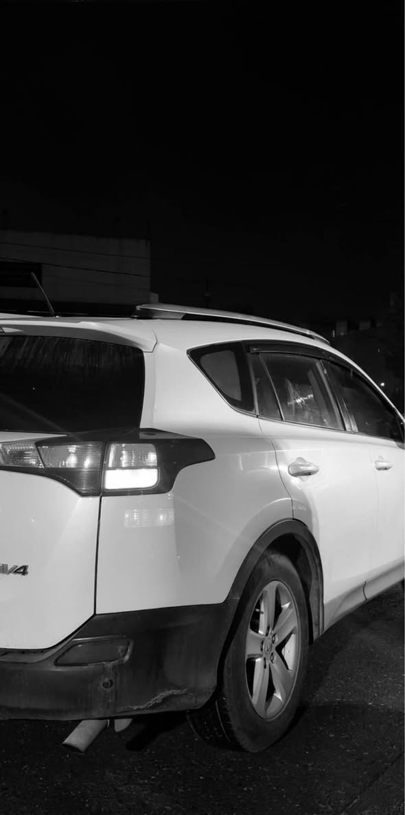 تويوتا راڤ ٤ موديل ٢٠١٣ خليجي شه ريكه ساس (SAS) سفري هةوليره ٢١٥ هةزار روشتية ناو زه رده كاميره ي پيشو دواوية بةسمةو شةغالة شاشةية سوكان ڤوليومة ئاوينة دژة فولة لايت ليدي سپية حساسي دواوة تاخم پةرده ي كاملي لةگةرة گيرو مةكينة بةشةرت چوار تايةي نوي لةسةرة  تةبريدي ساردو گةرم بة شةرت هةمو شتةكى تازة گؤراوة تةقةي تيدا نية يةك ملوين غةرامةي لةسةرة دواي مةعامةلة دةدريتةوة يةك دينار مةسروفى نية هةموم نوي كرديتةوة  تةنها ئةوةندةي چامرخي سبوخة دياريم كردوة بي ئيرباگ ژمارةي مؤبايل *********** أربيل, العراق
