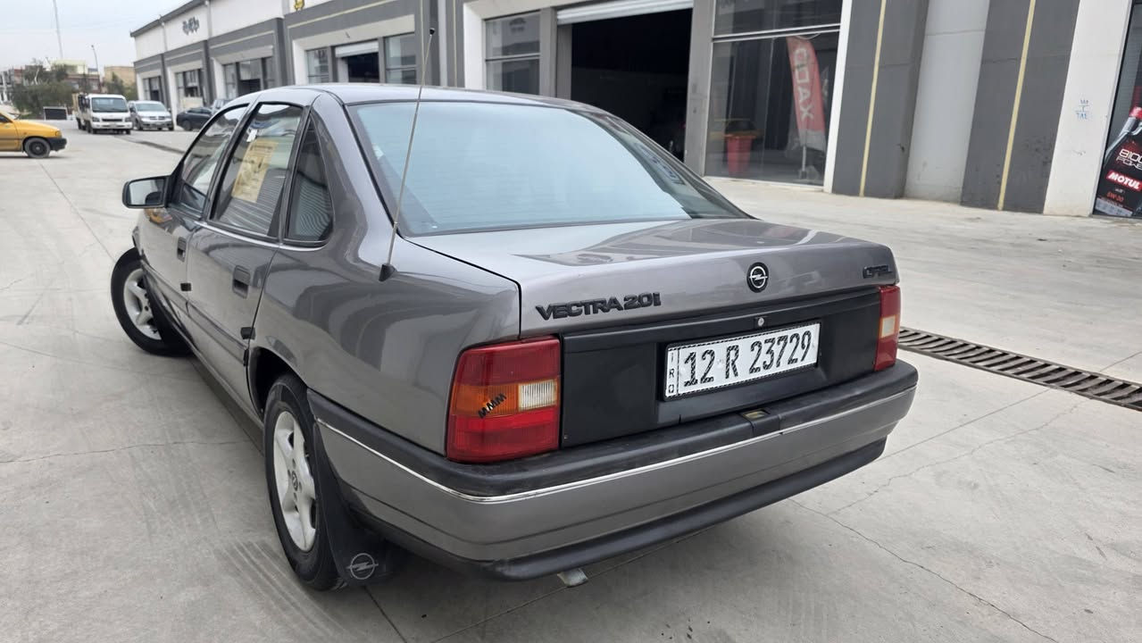 فكترا للبيع موديل ١٩٩١ حجم ٢٠ كير توماتيك رقم وهزه جديد سنويا بسمي سياره جهاز سعر ٥٥ بيه مجال 
استفسار اتصل ***********
