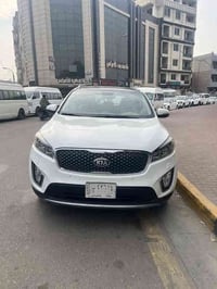 سورنتو 2016 خليجي ٦سلندر 3.5 ماشية 102 الف 7 راكب فول مواصفات عدا الصن...