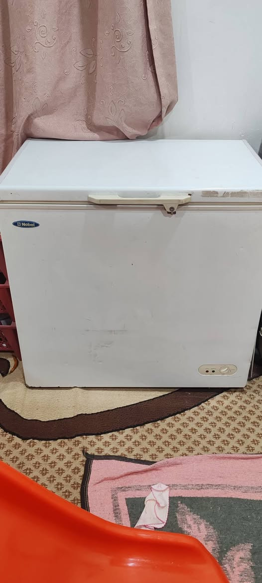 سلام عليكم ورحمة
براد للبيع ع غفله كام ما يجمد  ادفع سعر عجبني ابيعك


**إذا كنت صاحب هذا الإعلان وتريد حذفه لأي سبب، رجاءا أرسل رسالة إلى الدعم الفني**