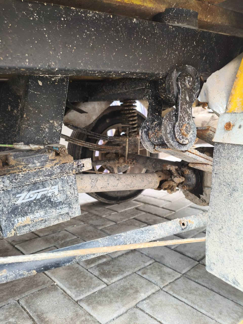 سلام عليكم ستوته مديل 2018 مكان قبله حي شهدء كلشي شغل بيهة سعر مليونين رقم بسمي 
***********
