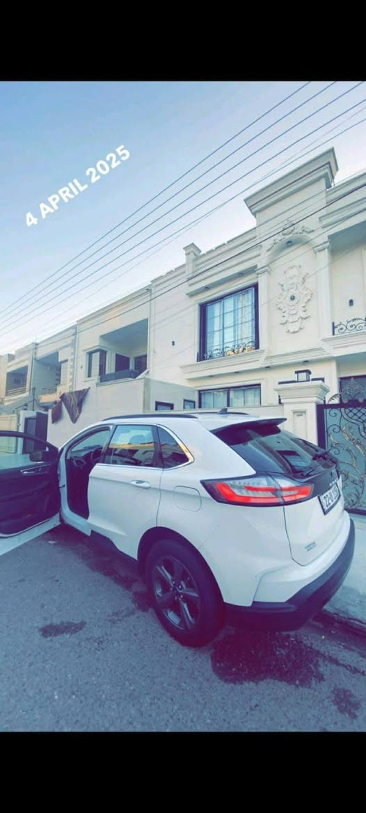 فۆرد ایدج مۆدیل2022  ڕەنگی سپی امریکی فوول مواسەفات تەنها سلاید نیە گێڕو مەکینە نەکرایتەوە بەشەرت سەنەوی وڕەقم نوێیە تاکو 2027 کوشین جلدو شاشە تێسلا گەورەو تحدید سرعەو سوکان ڤۆلیۆم زۆر مواسەفاتی تر سەیارەکە پێش وپشتی کەپسە تەنها پێنج پارچەی سبوغە من بەحیزام دەیفرۆشم دنگەی سەقفی لای سایق PDR کراوە 30 هەزارمایل ڕۆشتووە زۆر خاوێن وتوندو تۆڵە   نرخی تەنها 135$ورقە ومجال... بۆ پەیوەندی *********** أربيل, العراق
