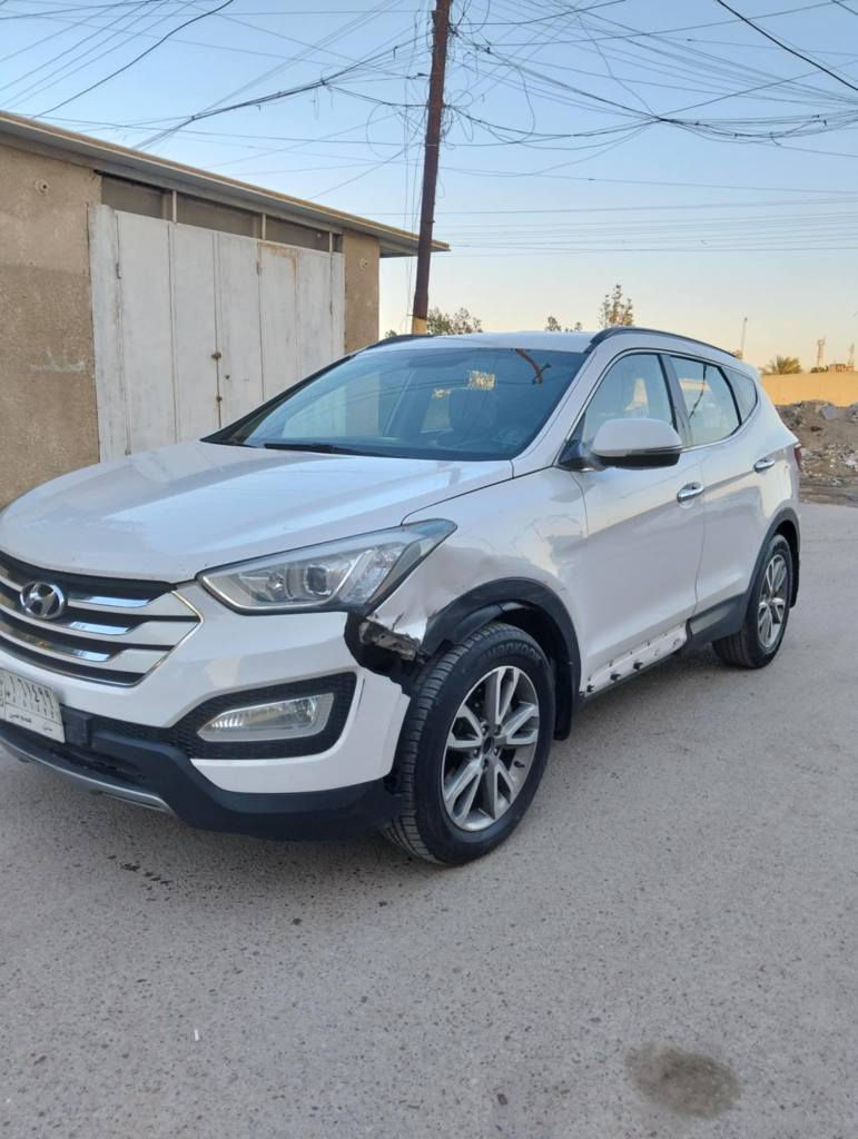 سنتافي للبيع موديل 2015خليجي رقم بابل مكفوله سابقا 
بيه طخه ابيعه ع وضعها محرك اربعه سلندر 
نص فول 7 راكب سعر 137 ورقه 
اتصال *********** بغداد, العراق
