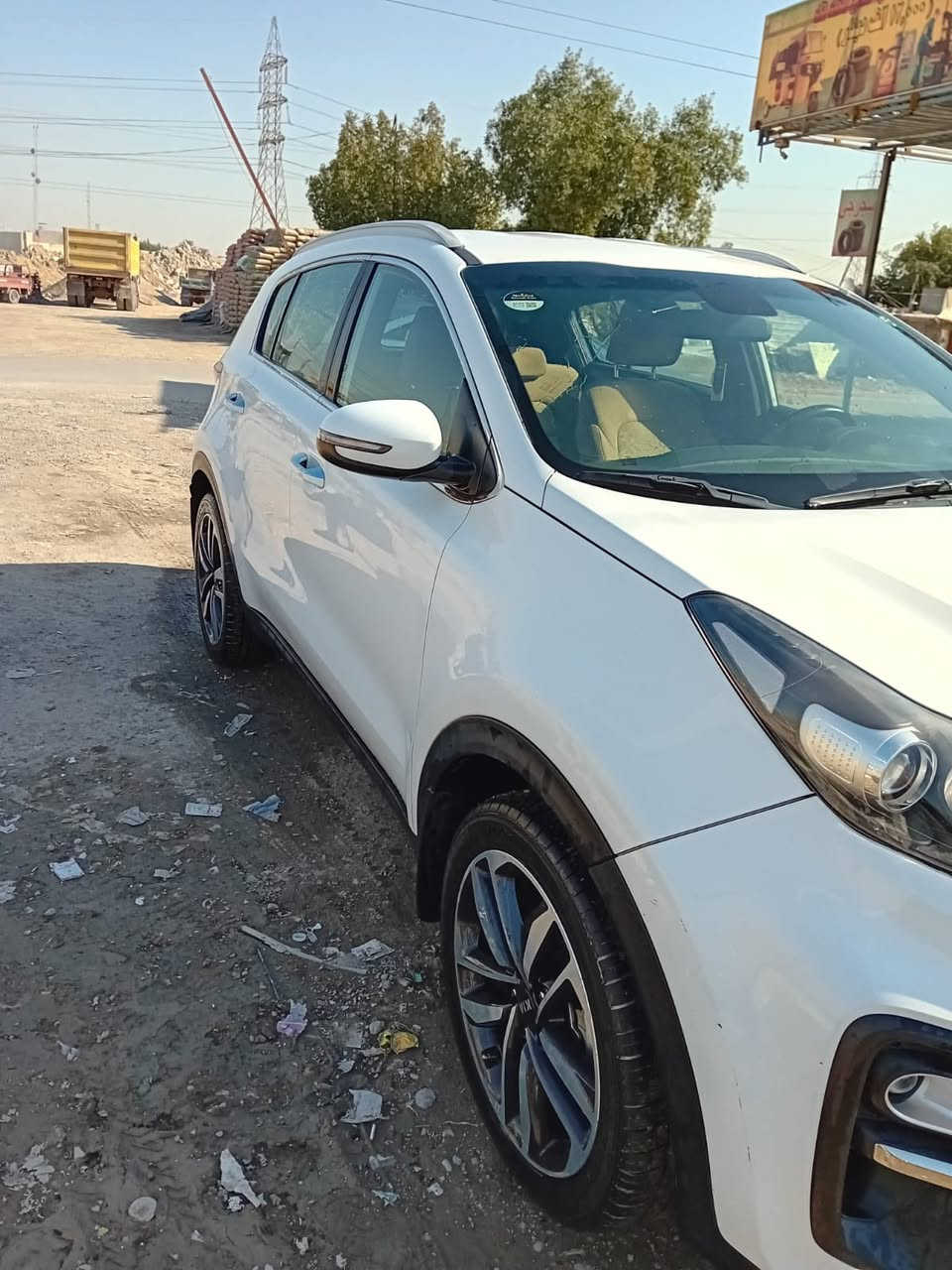 السلام عليكم
سبورتج موديل ٢١ مكفوله كفاله عامه نضيفه كلش مال بيت 
تخم تاير جديد ماشية ٩٤ الف بعد معروفه مواضفات لسبورتج  السعر ٢٠٧ غير متواجد ع فيس 

العنوان ابو الدشير 
***********
ملاحضة خدش بسيط بالدعاميه
