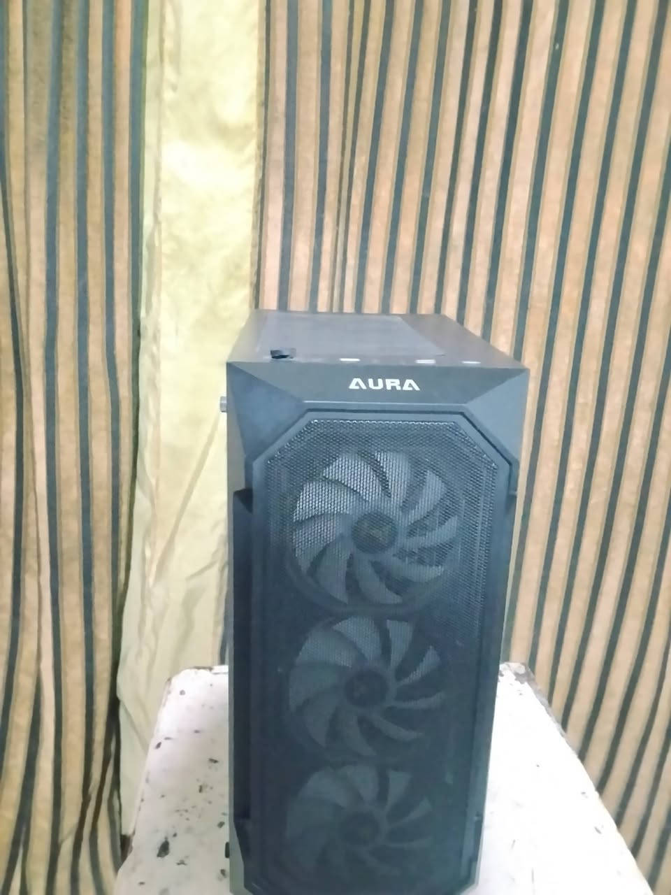 pc للبيع
السلام عليكم عندي هذا البيسي للبيع فقط كيس 
المواصفات 
كرت الشاشة rx580 8g
معالج من زيون 
الرامات 8x2 ddr4 
البور سبلاي 650 
كلشي شغال بي ومابي أي عطل بس ناقص تجيبلة شاشة 
السعر 300 وبي مجال للشراي 
راسلني واتساب فقط ***********
