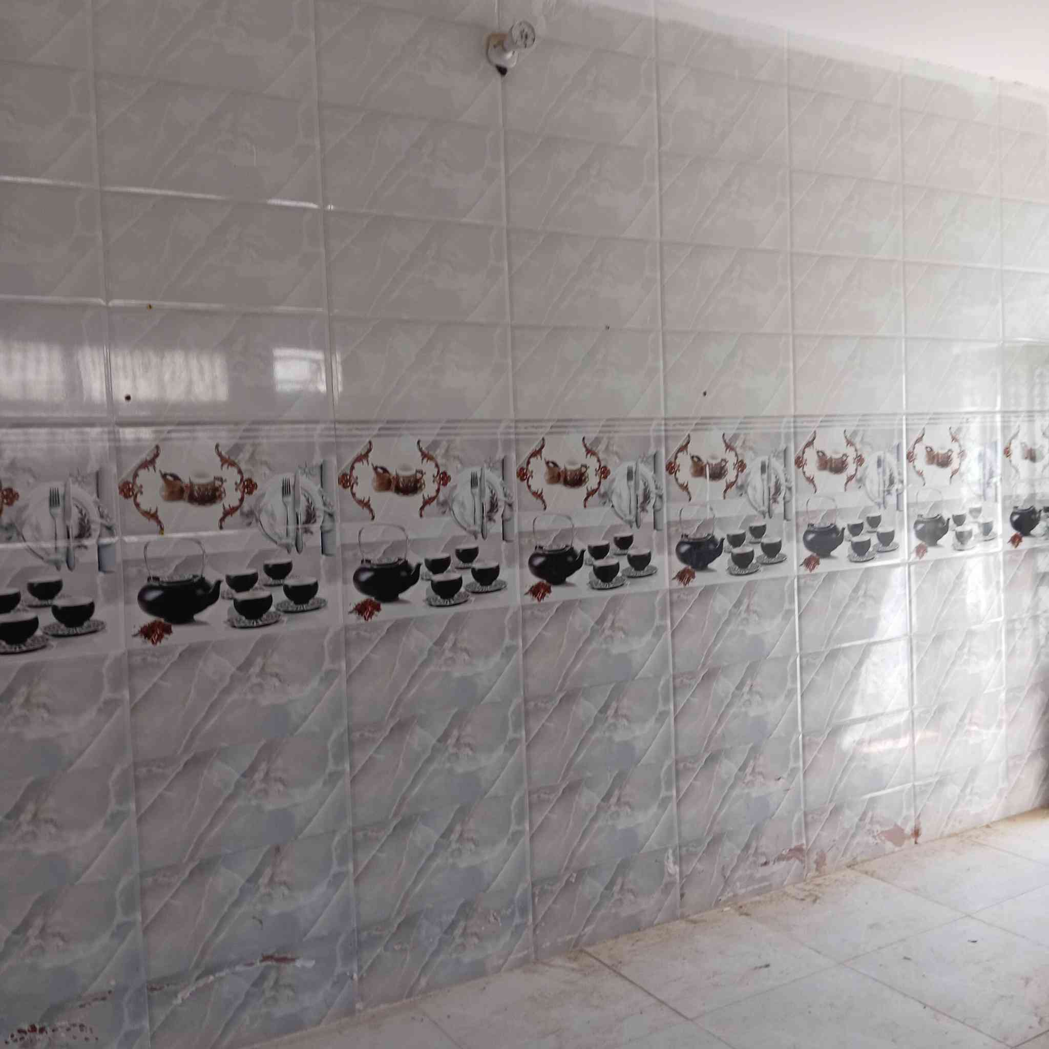 بيت جديد للبيع حي لأمين مساحته 100م بناء غرفه وصاله ومطبخ واستقبال وحمام طارمه حلوه تفاصيله أكثر على رقم *********** واتسب
