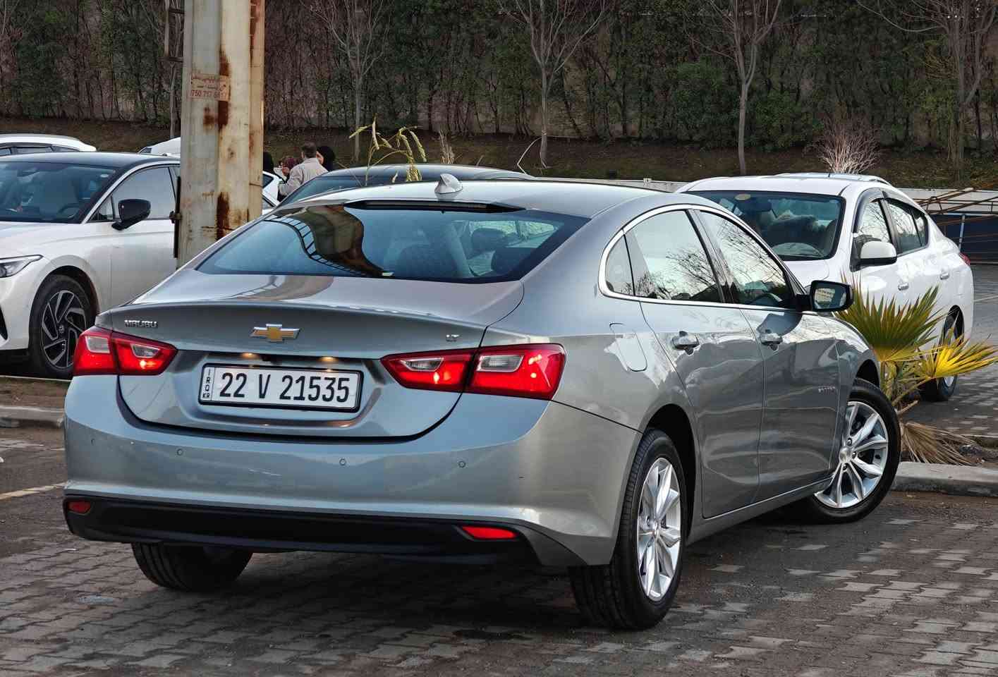 دخول جديد 
شوفرليت ماليبو LT 
موديل 2024
ماشيه 76.000 الف كيلو  
محرك 1.5 توربو 
اللون رصاصي (صدر الحمام)
تشغيل عن بعد 
تبريد قطعتين 
حساسات خلفيه وكامرة ورادار
كشنات تدفئه 
رادار وتحذير تصادم
الضرر 
قطعتين صبغ امريكا طلعت بيها جاملغ وباب خلفي جهة السائق 
بدون دواخل 
ايرباكات كلها سليمه 100%
لايتات وراديترات كله بلاديه 
-------------
السياره جاهزه جديده بدون اي نقص 
اي مشكله مابيها كلشي بلادي
كير ومحرك وتبريد وكهربائيات وتحويل بشرط 
طخم تايرات جديد
رقم اربيل شرط تحويل ثاني يوم 

السعر 138 وبي مجال بسيط 
العنوان اربيل 
***********
***********
