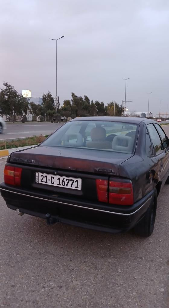 اوبل فكترا  موديل ١٩٩٢
رقم سليمانيه دولي جديد  بسمي
هزه هم جديد  
دفتر بانزين بيه 
بدون ضربه ولا خياس
بدون صبغ صبغه بلادي 
قفل مركزي 
سياره جديده بدون ضربه مكفوله من جميع نواحي 
سعره 43$ بيه مجال 
*********** ديبيس, كركوك
