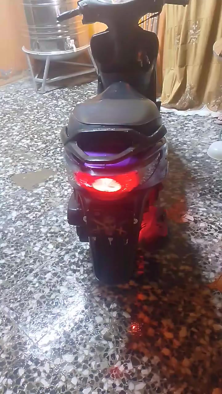 للبيع كامكو مفتوحه مره وحدي كهربايات شغلات سلف. وهندر ***********
