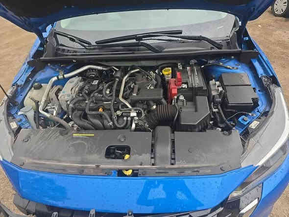 *استلام مباشر*

*داخل منفذ سفوان*

*نيســان سنتــراموديــ2024ـل*
*السعر105$(مصلحه وجاهزه )

بدون كمرك

***********

***********
