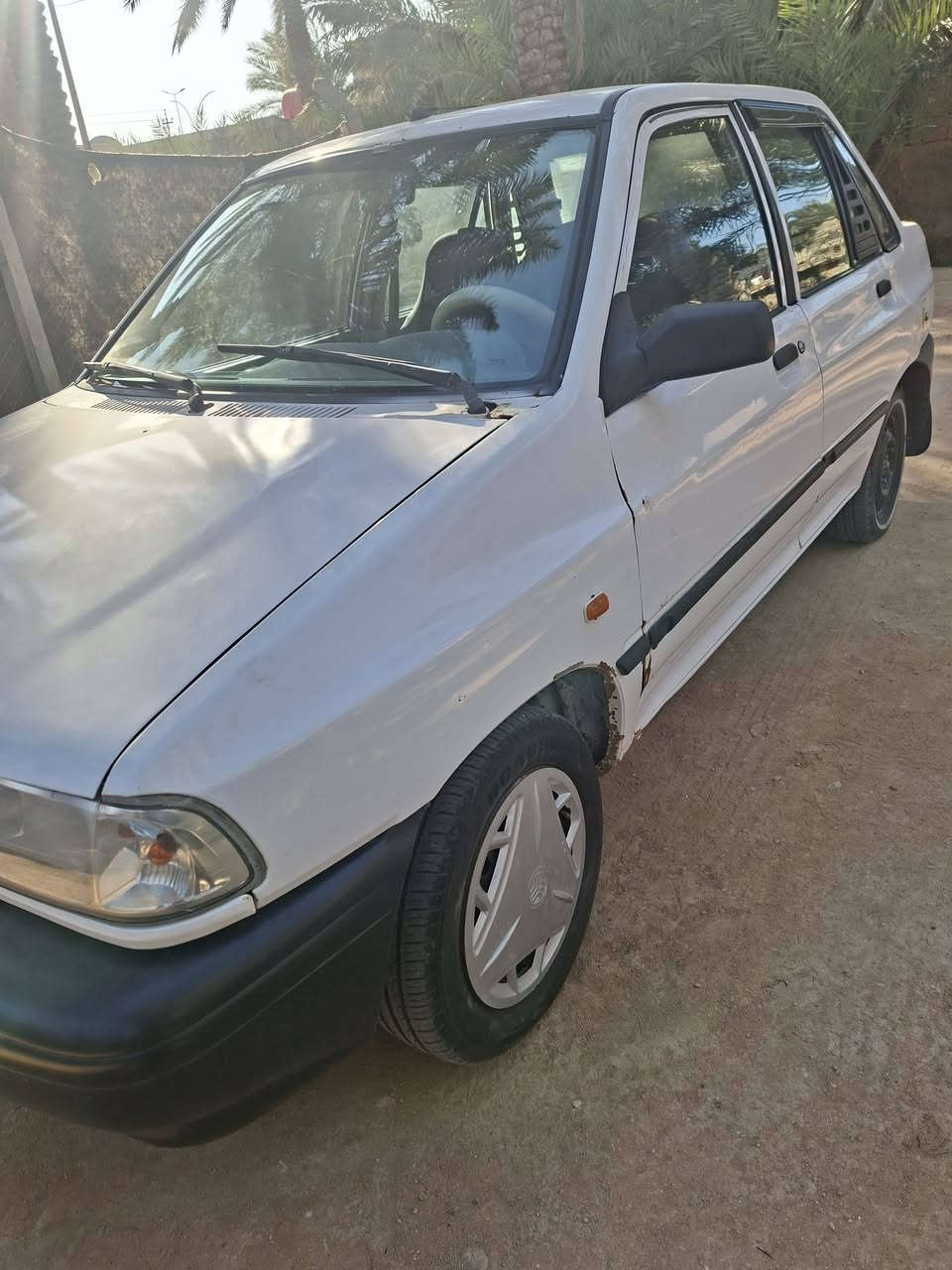 سابيه لون ابيض  رقم كربلاء موديل ١٢ للبيع فقط بنيد امبدل حداديه جديده كير ومحرك جيد جدا تخم تاير جديد السعر ٣٥ بيها مجال قليل حك الجيه .
***********
