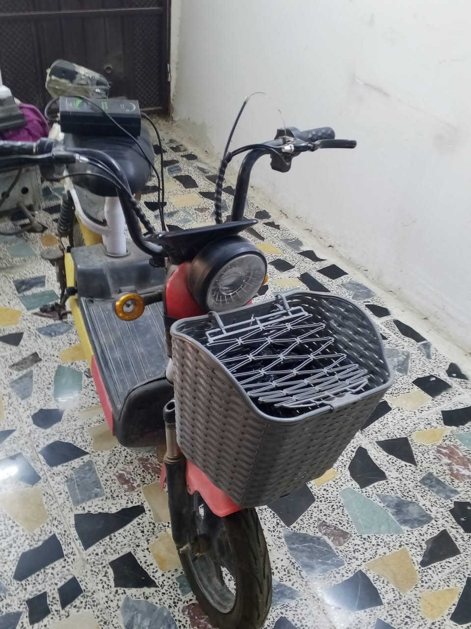سلام عليكم دراجه شحن جديده بغداد ستعمال قليل للبيع رقم الهاتف ***********
