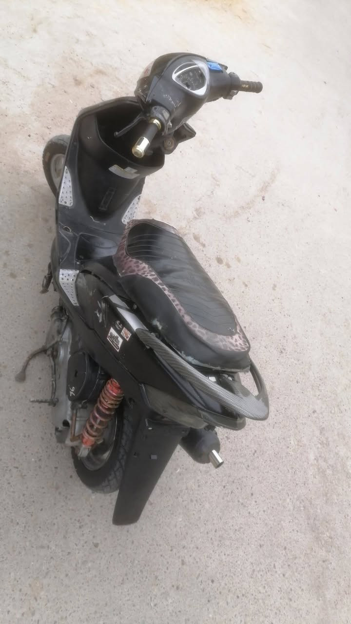 السلام عليكم دراجه ماكس للبيع شغاله كامله من كلشي المكان بغداد الحسينيه مال راشديه السعر 350او بيه مجال حك الجيه *********** الشراي اي خابر او يت دلل
