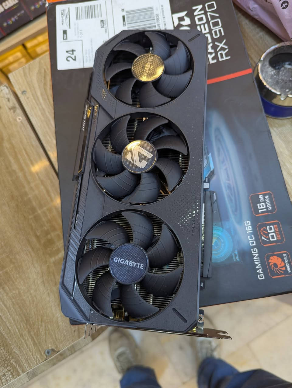 سلام عليكم 
9070xt
مفحوص و استخدام شئ قليل 
سعرة مليون دينار 
قفل


**إذا كنت صاحب هذا الإعلان وتريد حذفه لأي سبب، رجاءا أرسل رسالة إلى الدعم الفني**