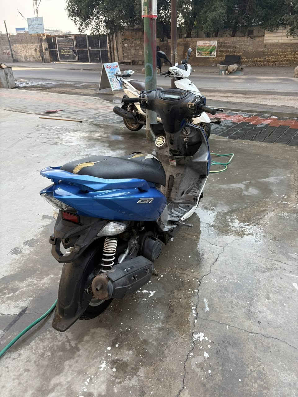 سلام عليكم جيتي ار نضيفه مكفوله ممفتوحه ولا ملعوب بيها ناعمه كله شغال مابيها اي نقص بس الكسن شويه مشكوك و الواقيه مال صالنصه شويه بيها كسر للبيع او مراوس مكاني كاضميه سعر 900و بيه مجال حك الجيه ***********
