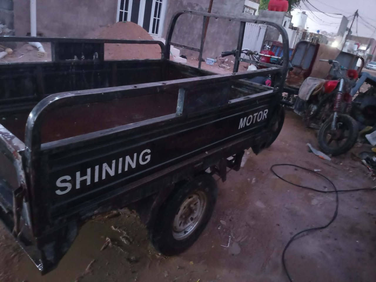 ستوت جمره مكان النجف سعره 650وبه مجال بصيط *********** موديل ،22 عوزه بستم بس ماعندي خاص متواجد بس على الخط
