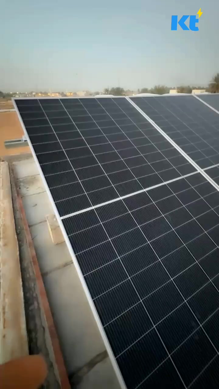 تم تنفيذ منظومة طاقة شمسية منزلية من قبل شركة خيرات الطاقة
تم تشغيل المنظومة بنجاح لتوفير كهرباء مستقرة وموثوقة على مدار اليوم ⚡

تفاصيل التشغيل:
🔋 تشغيل نهاري: 40أمبير
🌙 تشغيل ليلي: 40أمبير لمدة 3 ساعات

مكونات المنظومة:
✔️ إنفيرتر 12كيلو واط نوع Deye
  • ضمان 5 سنوات
✔️ بطارية ليثيوم 16 كيلو واط/ساعة خلايا EVE عدد 2
  • عدد الدورات: 7000 دورة
  • ضمان 5 سنوات
✔️ ألواح شمسية LONGi
  • قدرة اللوح: 615 واط
  • العدد:20 لوحاً

⭐ تنفيذ احترافي
⭐ تجهيز مضمون
⭐ أداء ثابت يناسب الاستخدام المنزلي

📍 العنوان: شارع السعدون – مقابل فندق بغداد
📞 للاستفسار: ***********

📌 خيرات الطاقة… ثقة تتنفذ على أرض الواقع ⚡
