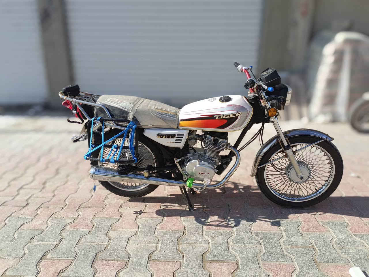 دراجة للبيع
تايكر 2020 نضافة كدام العين 
السعر 550 وبي مجال 
*********** اتصال + واتساب
