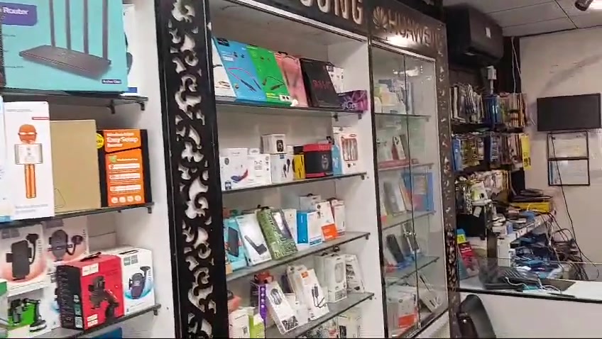 @إشارة 
من رخصت الادمن 
ديكور للبيع فقط 
البياع شارع ٢٠ مكتب هرمز 
***********
بيع مستعجل 
مركز الهرمز للموبايل
