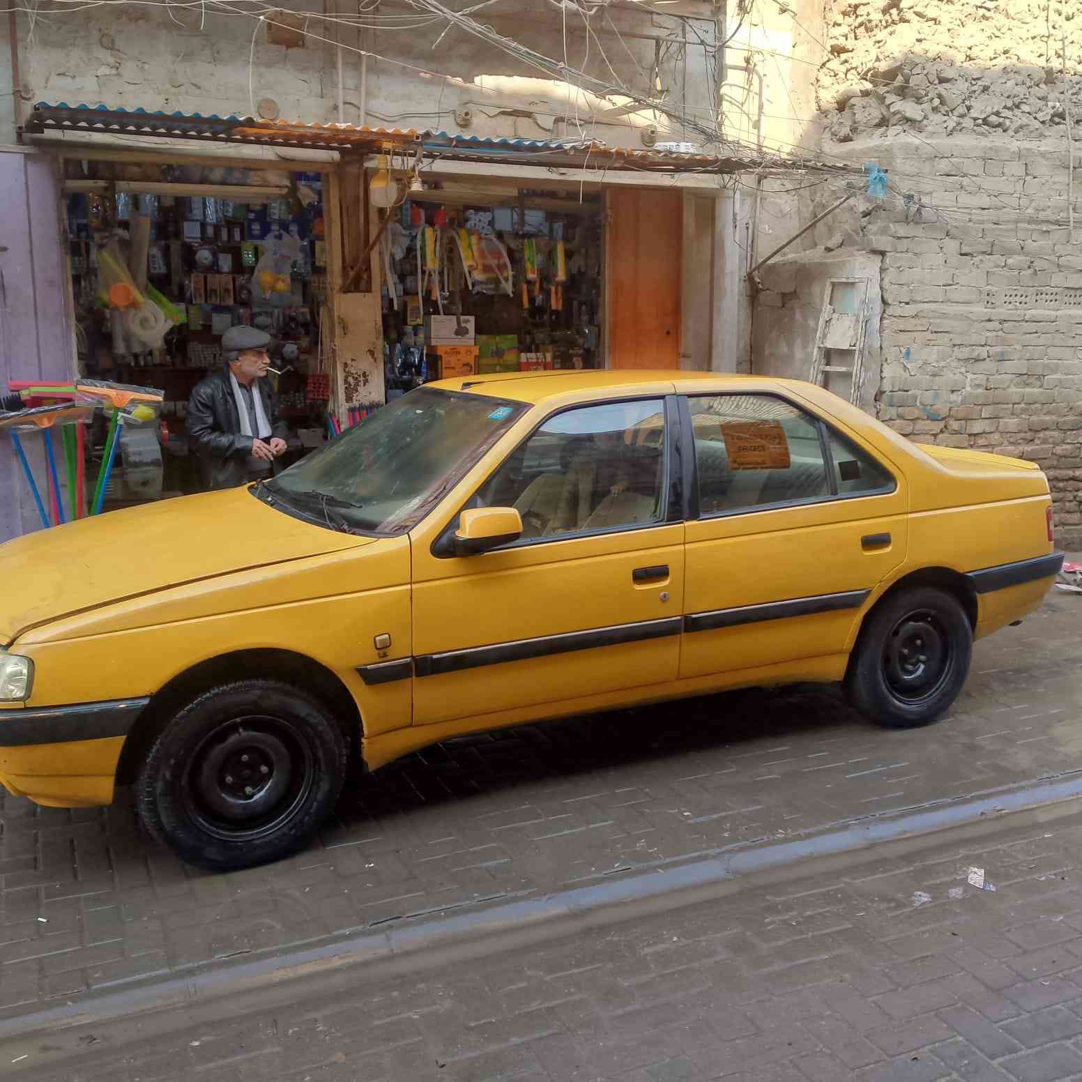 السلام عليكم.. بيجو لميس 2012 بغداد فقط جاملغ امامي تبديل.. محرك كير تبريد اطارات بطارية كلها ممتازه... بيه قسام جاهزه للتحويل غرامات هيئة مدفوعة... ٣٣ وبيه مجال بسيط... مكان السيارة بغداد باب المعظم... الاتصال عل ***********... مكلف بالنشر
