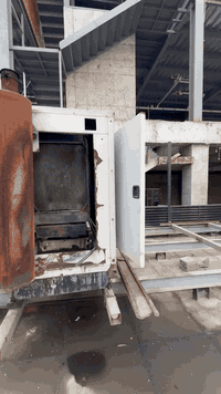 � للبيع مولدة بيركنز إنكليزية أصلية – كاتم 🔴
▪️ النوع: Perkins – بيركنز إنكليزي

▪️ القدرة: 100 KVA (كي في)

▪️ الحالة: مستعملة – نظيفة 

▪️ التشغيل: شغالة 100% بدون أي مشاكل

▪️ كاتم  – صوت هادئ 

▪️ الاستخدام: استعمال طبيعي، وصيانة منتظمة

✅ فحص على أرض الواقع

✅ أداء ثابت وتحمل عالي

✅ مناسبة للمنازل، المحلات، المجمعات

✅ جاهزة للتشغيل فوراً

📍 الموقع: (حي الجامعه بغداد)

💰 السعر: ٥٠٠٠$ قابل للتفاوض للجادين

📞 اتصال او رساله / واتساب: (***********)
