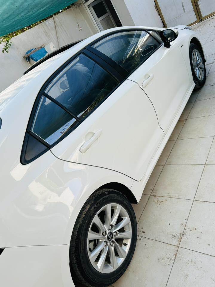 السلام عليكم 
للبيع كورلا هايبرد 24
ماشيه 32 
رقم بغداد 
مكفوله بدون ضرر 
سونار موجود 
فول مواصفات
سياره جديده 
السعر 149 وبيها مجال جدا بسيط 
للاستفسار 
*********** 
مكاني حله 
غير متواجد بالفيس
