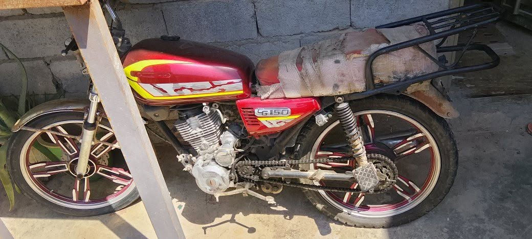 سلام عليكم دراجه سيفان 21 نضيف بسعر 300بيها مجال تاير جديد وتانكي جديد وسيبايه جديده نقص بس كهربائيات شرايد بيك خير وتدلل رقمي ***********

