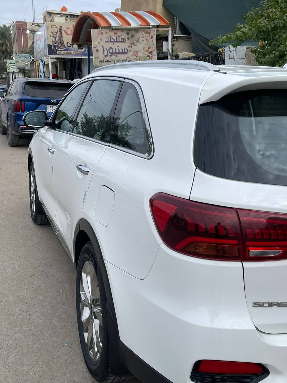 السلام عليكم للبيع سورينتو 2020 خليجي رقم بغداد مكينة 6 سلندر
مكفولة من الفتح و الصبغ بيها فقط بارد شي قليل حتى الدعاميات مكفولة 

مواصفات بصمة 7 راكب 3 قطع تبريد حساسات امامية خلفية و كامرة خلفية وباقي مواصفات المعروفة 

مكان السيارة بغداد 

رقم الهاتف ***********
