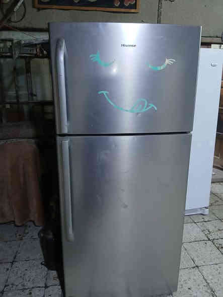 ثلاجه نوع Hisense مال كويت
شرط الشغل والتجميد
سعرهه 225
العنوان القبله
***********
