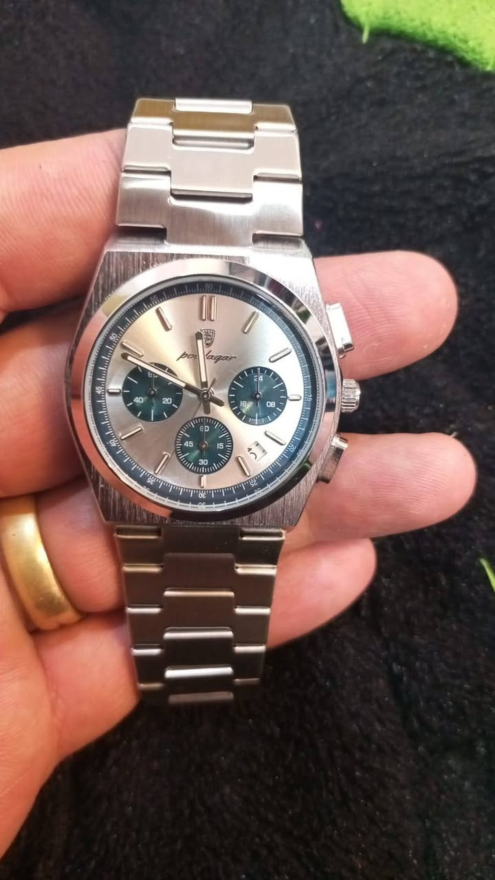 ساعة بهذا الشكل تجنن وسناتر شغاله الي يعجبه يخلي سعر وياخذها ألف عافيه


**إذا كنت صاحب هذا الإعلان وتريد حذفه لأي سبب، رجاءا أرسل رسالة إلى الدعم الفني**