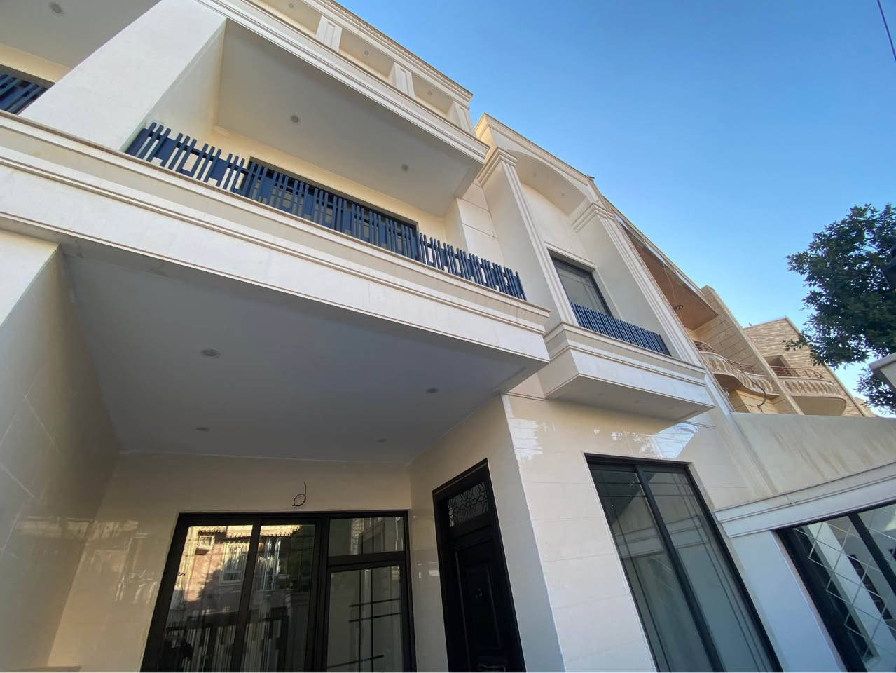 شۆڕش ١٥٠مەتر بۆ فرۆشتن
.
شورش ١٥٠متر للبيع
.
*********** واتساب
***********.
اري طاهر
عقارات مەلەك تاج اربيل
.
‏‪#Ari_tahir‬ #اري_طاهر #ملك_تاج_اربيل #مەلەک_تاج_ئەربیل #Malak_Taj_Erbil #Erbil أربيل, العراق
