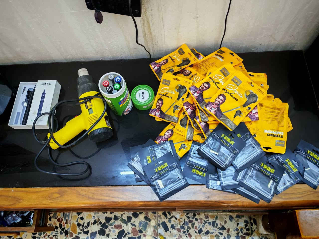 سلام عليكم
شلعه للبيع
راوتر تندا 5 اريل +تحويله ضوئي
مفكات صيانه ريليف
دريل كهربائي مفك براغي
شسوار حراري صيانه
38 سماعه واير ريلمي
16 اصبع ببجي
مكاني بغداد ***********
