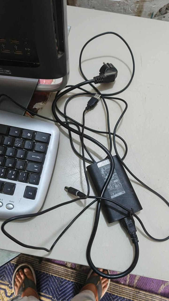 السلام عليكم حاسبه اج بي للبيع كيس داخل الشاشه لمس ذاكره ٥٠٠  مكان بغداد المعامل الحسينيه  ***********
