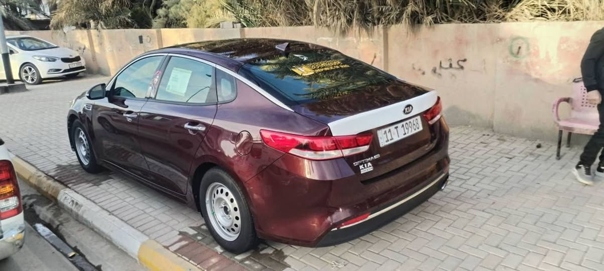 السلام عليكم سياره اوبتيما وارد امريكي مكينة 2400 ضررها رش صبغ جاملغ خلفي وباب خلفيه والباقي مكفول كفاله عامه للبيع والمراوس مكان السياره السماوه رقم بغداد بأسمي رقم الهاتف ***********
