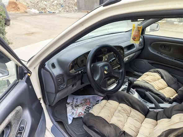 السلام عليكم
بروتون 2004 صبغ قطع كير محرك جاهزة صدر جديد دواخل نظيفة السعر 48 
***********
