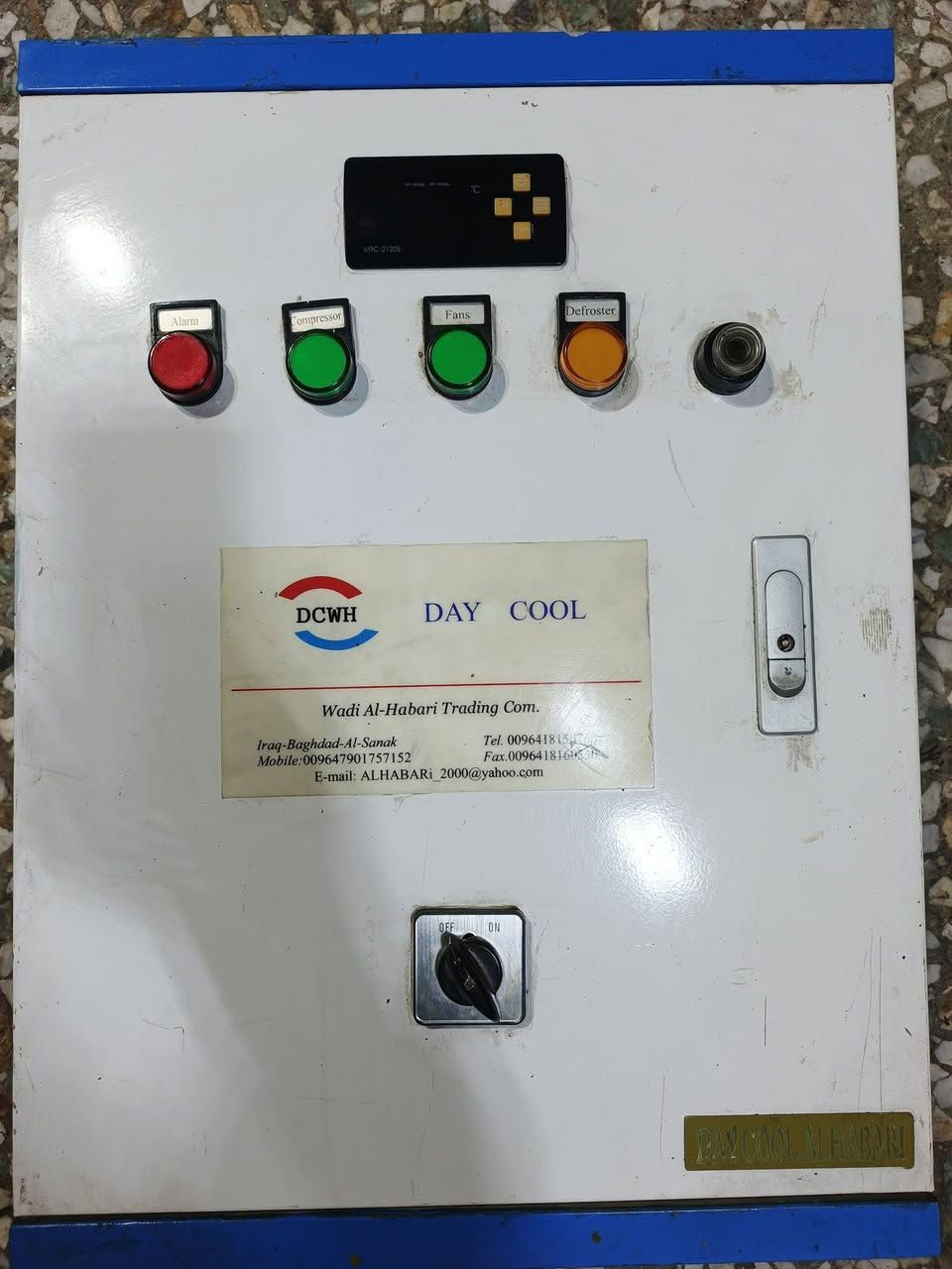 سلام عليكم لبيع جهاز تجميد وتبريد طن 7.5 جهاز نضافة عالية جدا عنواني بغداد الستفسار *********** وتساب
