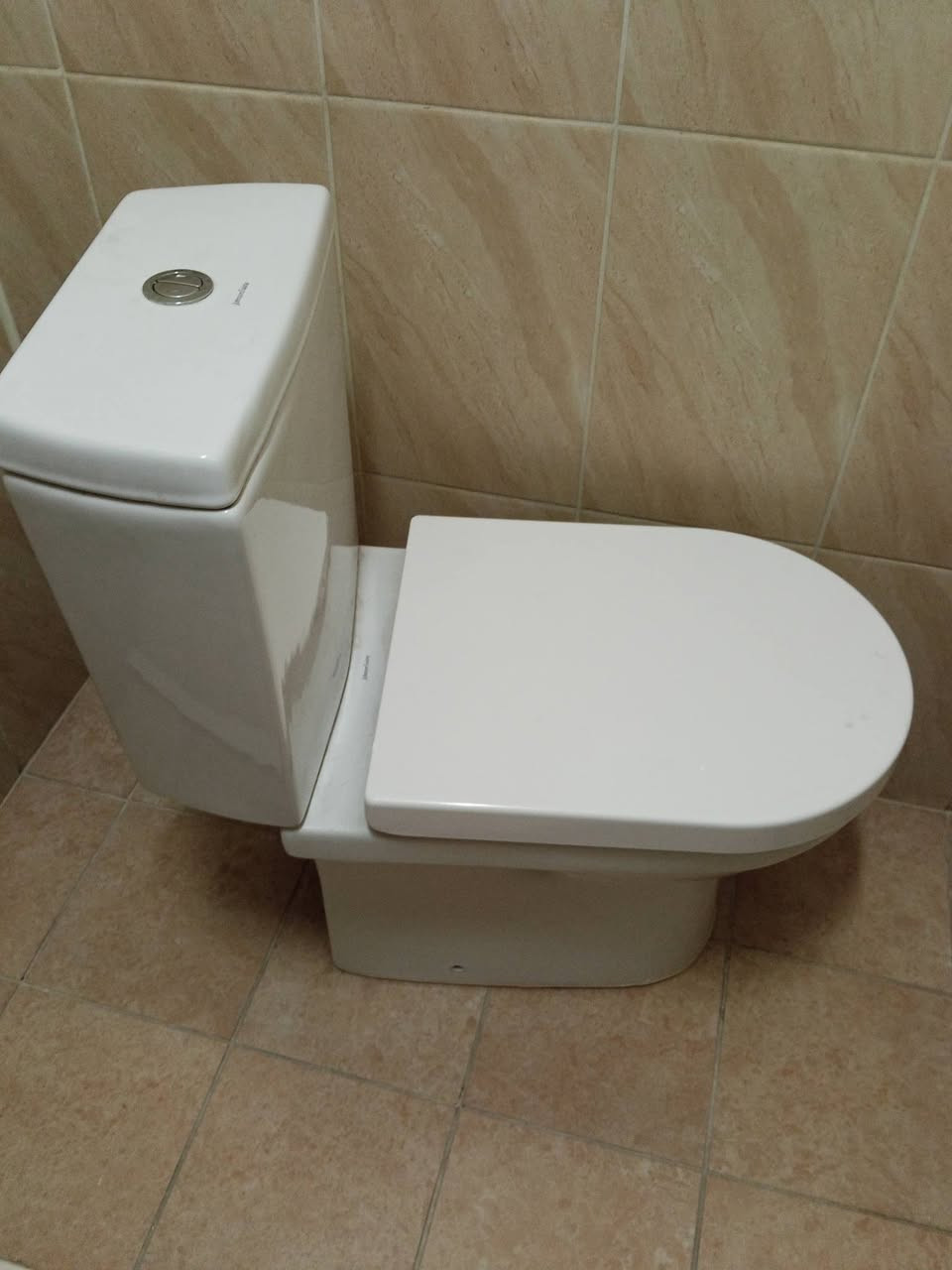 السلام عليكم غربيه جديده مع مغسله بردات حمام عدد 2 كلهم 110
بيهن مجال 
‏‪0773 168 8116‬‏
